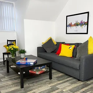 Harland View Apartment
