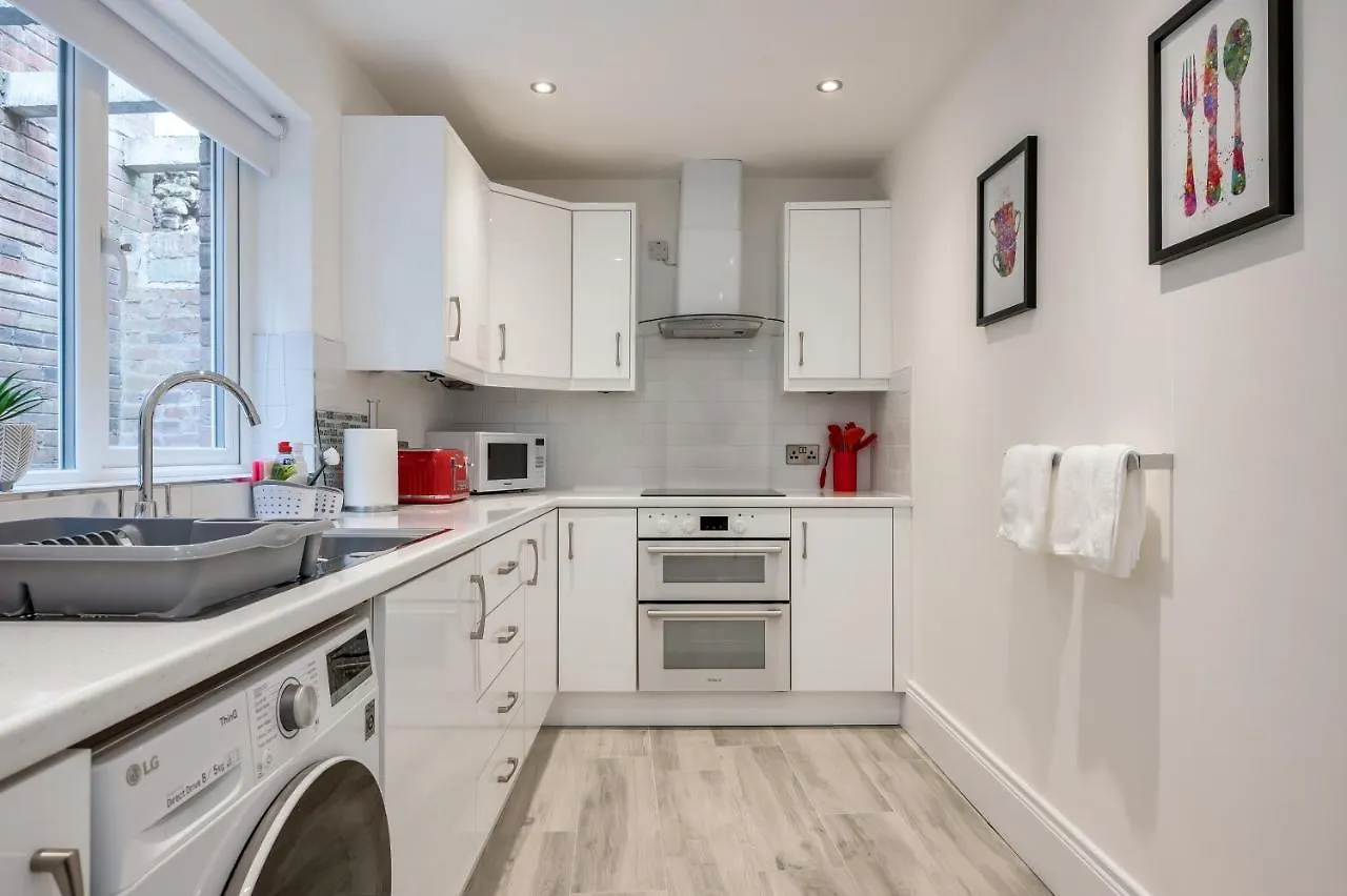 Central Belfast Apartments: Georgian House